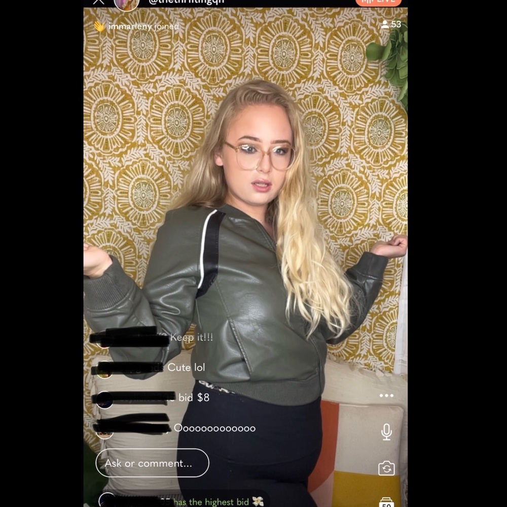 👑 thethriftingqn 👑 CRYSTAL'S LIVE SHOW NOTIFICATION! Thrifted finds! ❤️ - Picture 6 of 6